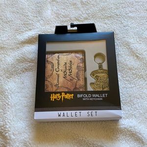 Harry Potter bifold wallet with keychain set